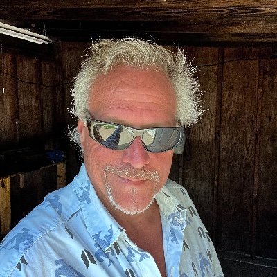 Steve38767897's profile picture. Please.... no “DM’s” I get it now.