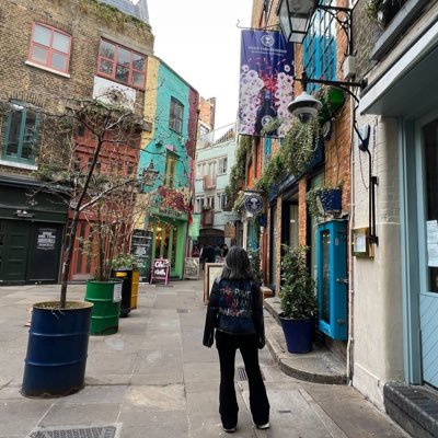 SharoofaAlsaad's profile picture. Interista. #FreePalestine🇵🇸                           اللهم ارزق امي حبيبتي فريدة الفردوس الاعلى ولذة النظر الى وجهك الكريم🤍