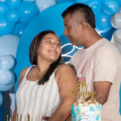 Sarah y Agustín
Papito Dios, Mamita María
Y los Abuelitos q están en el Cielo nos
Cuiden siempre