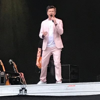 NimbleBee's profile picture. Rick Astley fan since 1987 and NKOTB since 1989.