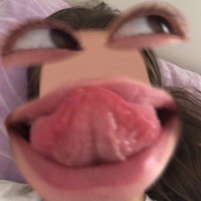 rirhieeey's profile picture. congrats, u found me.