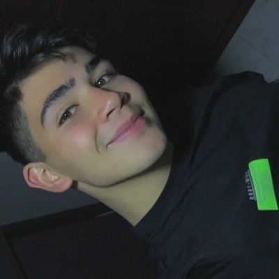 andreshomezh's profile picture. 