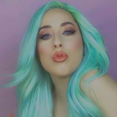 FashionedByLies's profile picture. sorrrry…took the last one 💅🏻