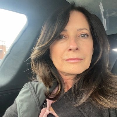 IvyBrowna1's profile picture. 