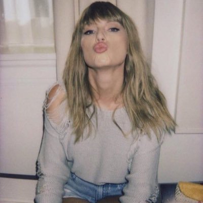 🧣| swiftie | fan acc