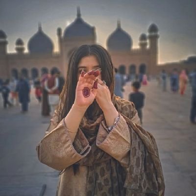 yaqbarni's profile picture. Psycho
Eyes reader, Philosopher, quotes writer 
Want to express