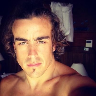 Saokoopapisaoko's profile picture. 24 , alcoholic driver, stoned, unemployed, dead inside, mentally unstable, nihilism, vegan, psychopath, chicken nuggets & sex addict🥀🕷️