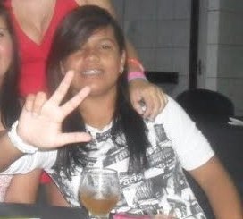 A vida é um piano. Teclas brancas representam a felicidade e as pretas a angústia. Com o passar do tempo você percebe que as teclas pretas também fazem música.