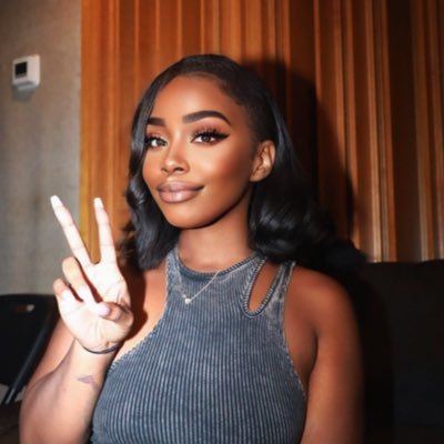 bossybells_'s profile picture. Sports Publicist @ MADWMN 🥊