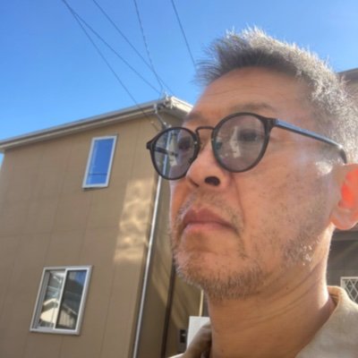 デジタル音痴のオヤジです。恐くないです。 至って温厚。極度の人見知りなので、初対面の人には敷居が高く感じるかも。でも、慣れれば敷居はかなり低いです。