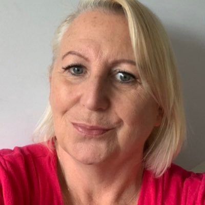 Former CEO @PointofCareFdn, feminist, wife, mum of 3, sister, coach & hopefully a good mate. Tweets mostly about NHS and people’s care experience. She /her
