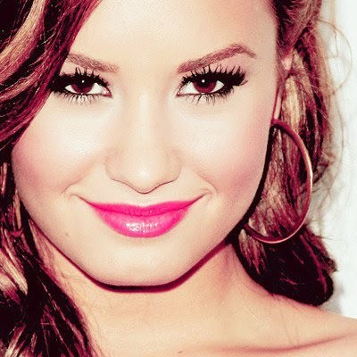 Fan Club totally dedicated to Diva @ ddlovato wanting to show a little of our love for her.
 Since: 09/10/11
 Housewives:@ItsGaabs_ @ItsBrugs_