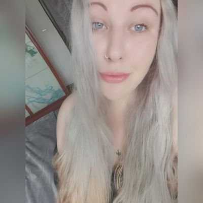 🇿🇦 South African
⚔ The Velentzas Esports Club
🖤 Vズ丨DUCHƐSS
ℹ️ TikTok - @ megan_robus
ℹ️ FB - Duchess Gaming