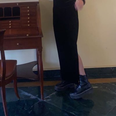 deft0n3ss's profile picture. hate and meme acc