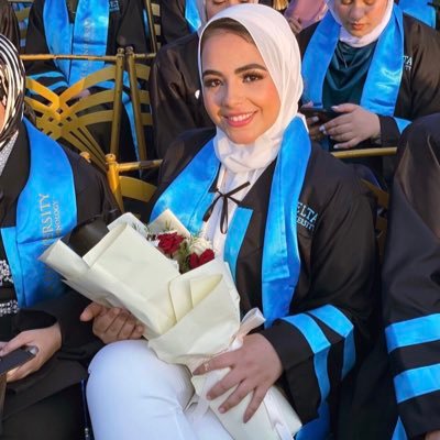 Ayasakr01's profile picture. Intern dentist👩🏻‍⚕️💉.. DU🏢