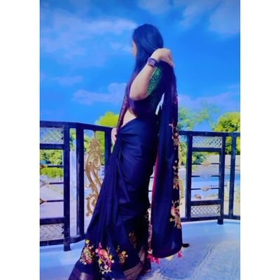 poojaraval_'s profile picture. PAINT YOUR OWN SKY WITH THE COLOURS OF SELF LOVE.❤️
