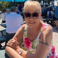 Christine_henson (@christimagenta4) 's Twitter Profile