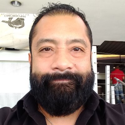 Jclateral's profile picture. Vómito a los chairos y a los políticos y a las personas que creen que el PRI va cambiar.