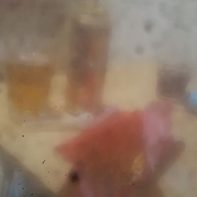 gezmeyi eglenmeyi para harcamayı cok severim sporlardan bir tek yüzmeyi severim balık tutmak en büyük hobim