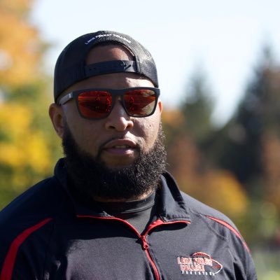 OLB Coach at Lake Forest College | Former DC at Chicago Hope Academy and Whitney Young HS | Lake Forest College 🏈 &🏀 alum