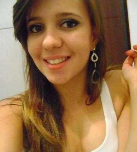 polyanna_'s profile picture. Goiana, Publicitária, Blogueira e Aquariana!