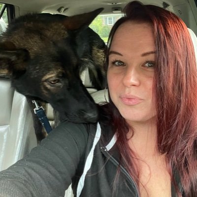 lauracford82's profile picture. I was told there’d be a dumpster fire