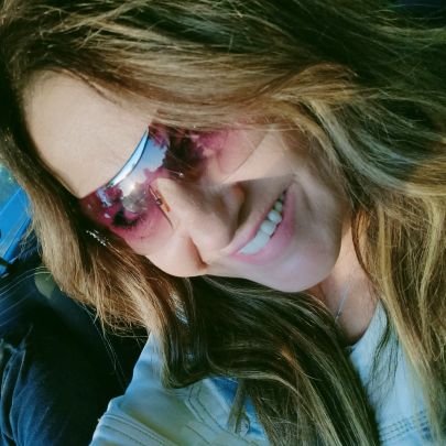 dilekyucel48's profile picture. 