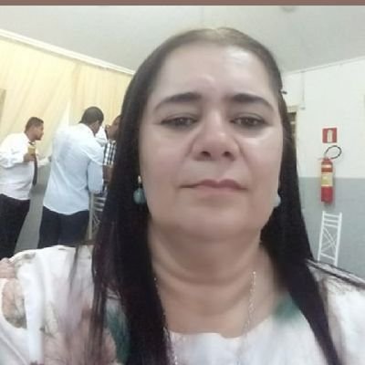 Terrivelmente cristã, conservadora, da direita e eleitora do Bolsonaro, anti esquerda, Bolsonaro roxa. #DireitaSegueDireita #FechadoComBolsonaro.