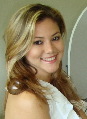 Sou como você me vê.
Posso ser leve como uma brisa ou forte como uma ventania,
depende de quando e como você me vê passar.Clarice Lispector
