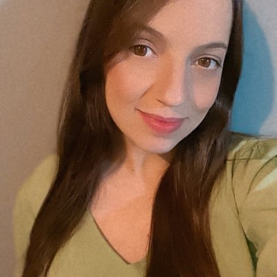 mineira, mãe, arquiteta, escorpiana, intensa, ansiosa e sem paciência. aqui falo sozinha e aleatoriamente, não tem nada de interessante. não perturbe.