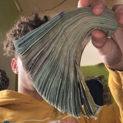 daymoneey's profile picture. 21 📈