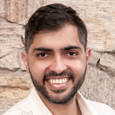 Paulo Pacheco on X: A cobertura da Champions League no SBT tá surreal demais / X