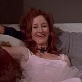 dedicated to the nineties aesthetics and styles of newsradio & vicki lewis                                                       (she/her)