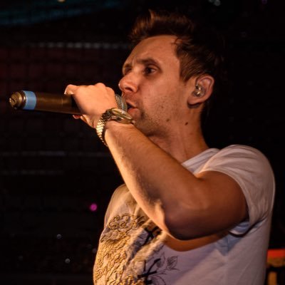 manek43509's profile picture. Why they need a great machine like that just to lift forks I do not know.