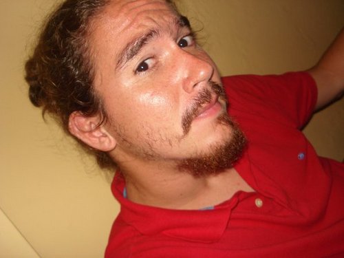 Administrador, petista, tricolor e headbangger.
