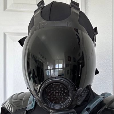 🏳️🌈 Rubber drone, lover of gear, hypnosis, and bondage. Looking for fellow drones. Obedience is pleasure. #gear365