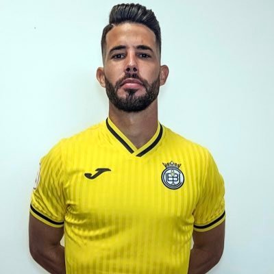 Jugador de fútbol @UBconquense . Ex-Jugador del Villarreal C.F. , CF Reus Deportiu, Merida A.D., Orihuela C.F.,Atlético Pulpileño, S.D. Formentera y Lorca Dep.