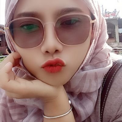 widhykus_'s profile picture. i'm a teacher