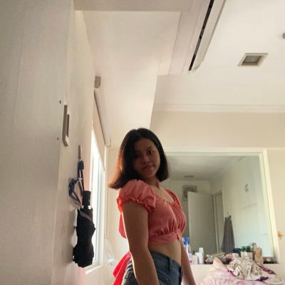 Essp_steph's profile picture. black sheep of the family