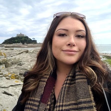 Ella_Sunflower_'s profile picture. BSc (hons) Wildlife Conservation and Animal Management Graduate