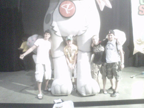 Quite_The_Tweet's profile picture. Real tweets. #teamfollowback