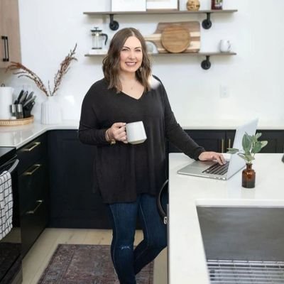 Angela59162948's profile picture. 