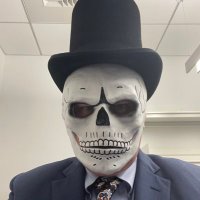 Roeburt (@rmloozach) 's Twitter Profile