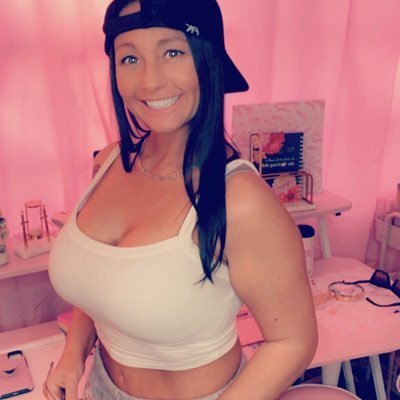 pinksaltarmy's profile picture. 🐓 🥚 🪿 🦆 🌱 ☀️ 💗 🏋️ 🎶 🇺🇸