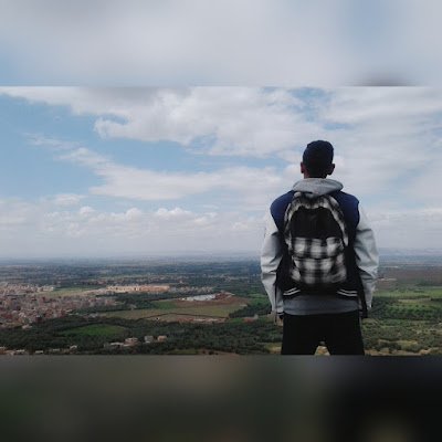 OZorayq's profile picture. 