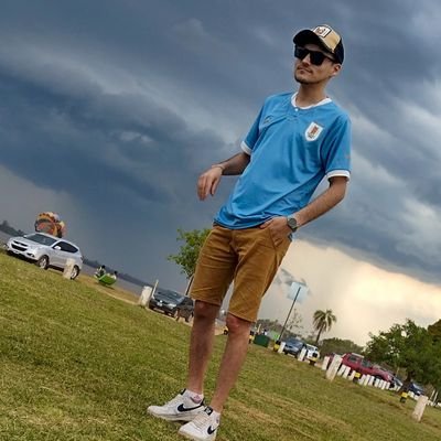 20 y tantos años..🤙🏼
Boca y nada mas💙💛💙             
Uru 🇺🇾

Escorpiano♍