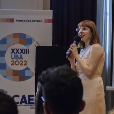 Médica UBA. Docente FMED-UBA y CBC. Residente de Pediatría