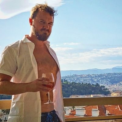 CroftDinner's profile picture. VFX Compositor, Photography for Fun.