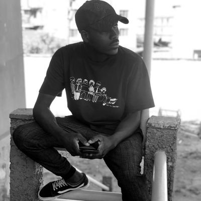 SerlymTasiu's profile picture. Software Engineer in the making...

The mirror x mah beztfriend bcos wen i cry, it Neva laughs....