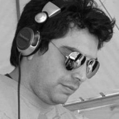 Também conhecido Dj Marc2s, um cara de hábitos simples, opinião forte, patriota e torcedor do Coritiba!